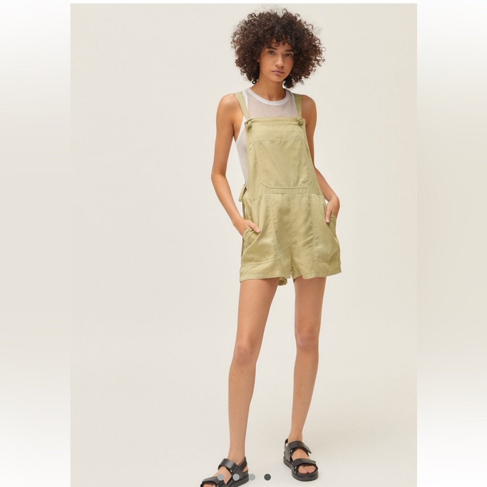 BDG Overalls 💚
